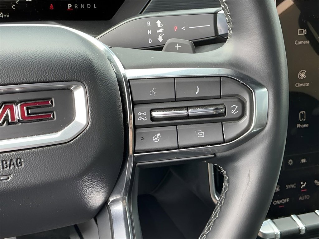 Used 2025 GMC Acadia Elevation image 32
