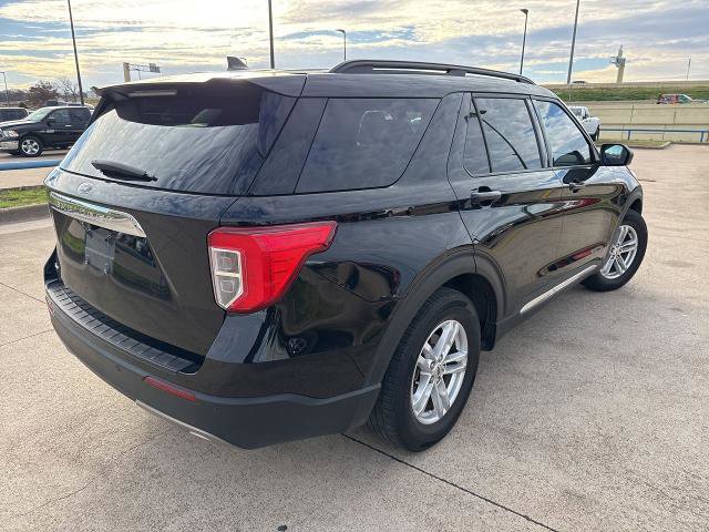 Certified 2022 Ford Explorer XLT w/ Equipment Group 202A image 4