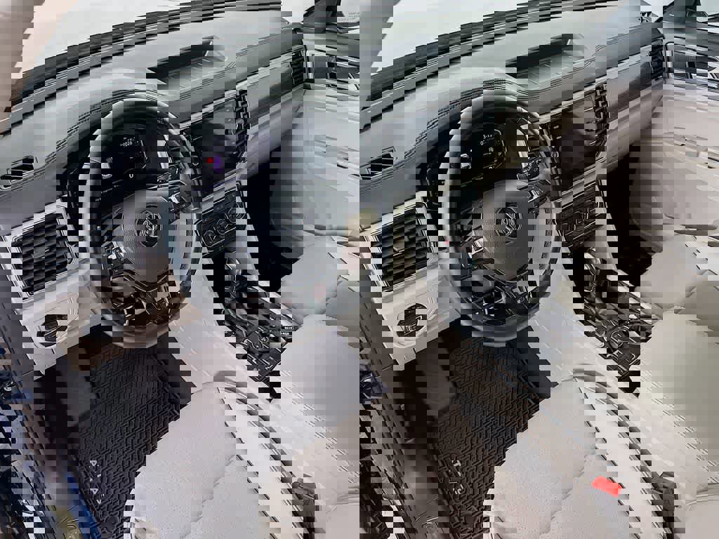 Used 2019 Volkswagen Atlas SEL R-Line image 9