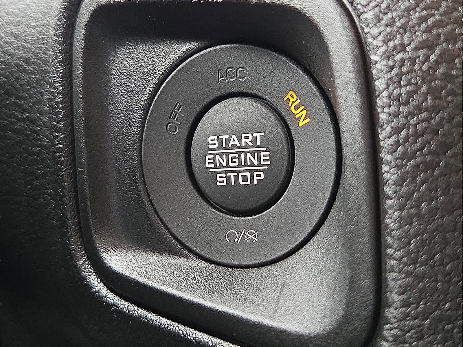 Used 2025 Jeep Gladiator Sport image 20