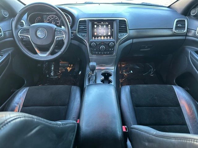 Used 2017 Jeep Grand Cherokee Altitude image 10
