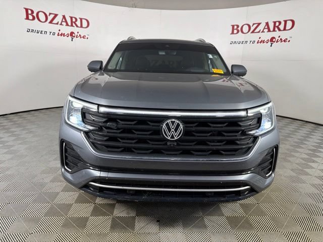 Used 2024 Volkswagen Atlas SEL Premium R-Line AWD/4WD image 2