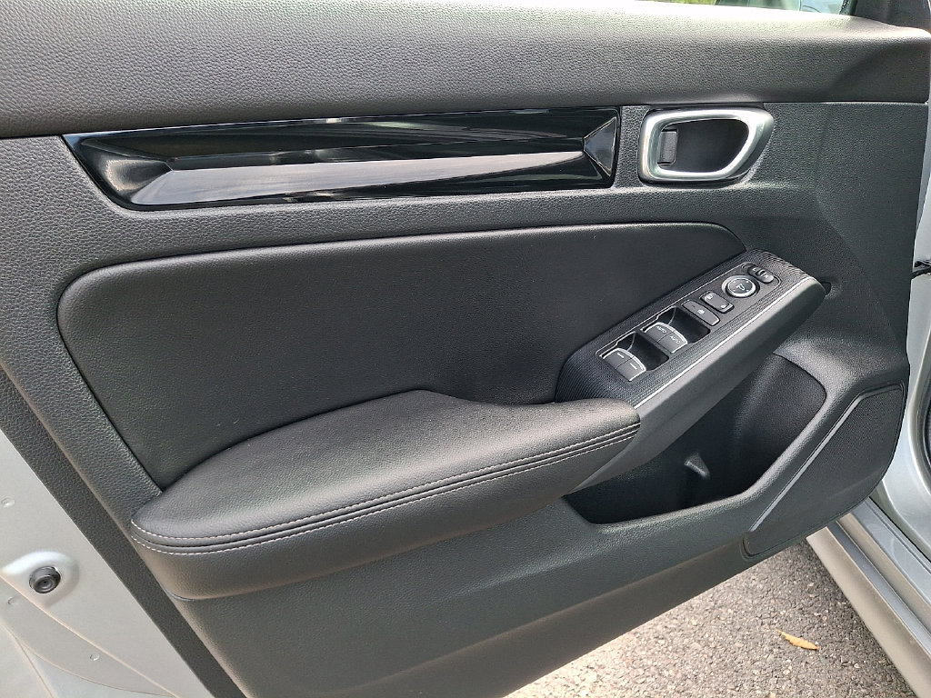 Used 2025 Honda Civic Sport image 14