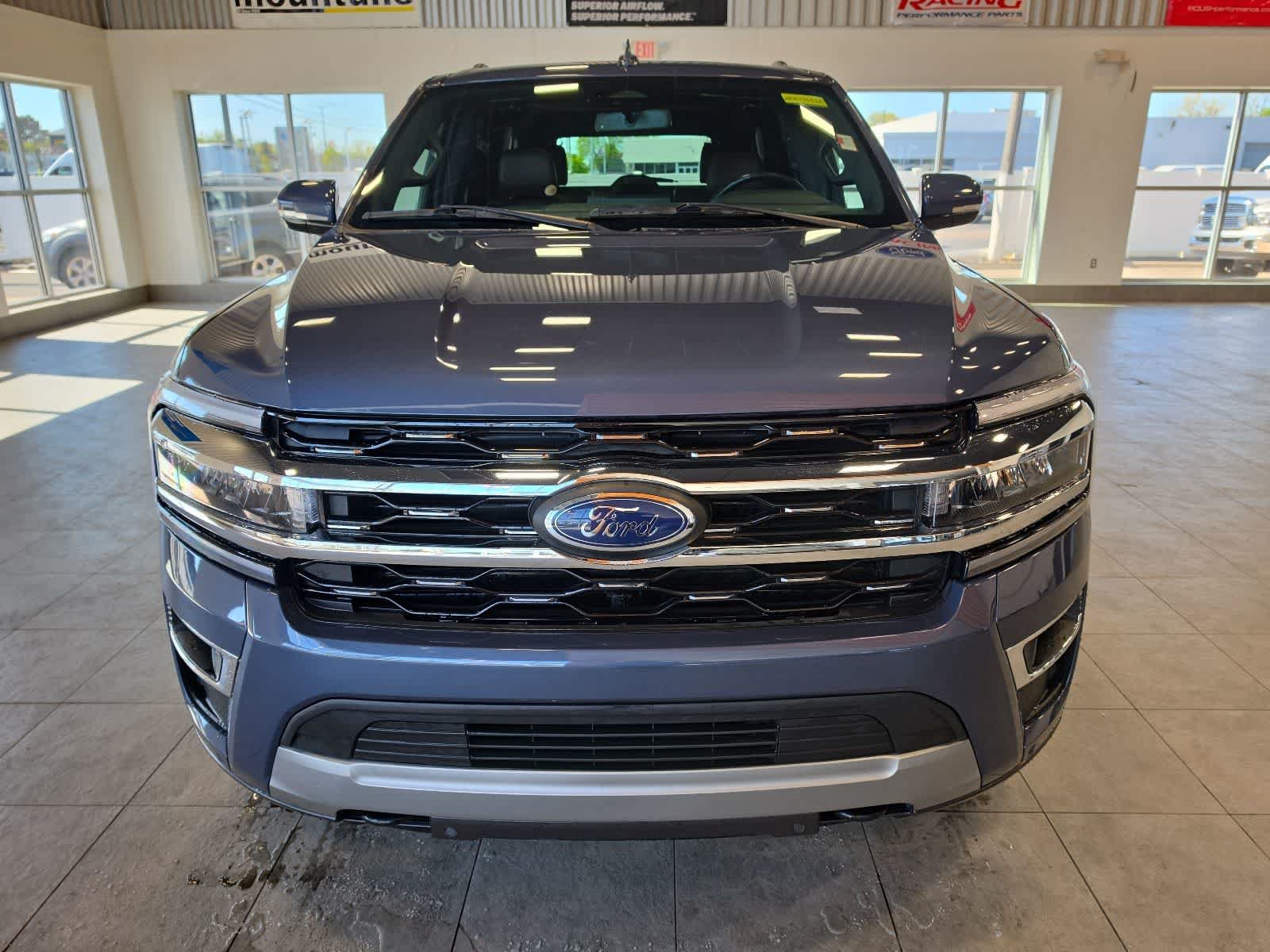 Certified 2022 Ford Expedition Limited AWD/4WD image 3
