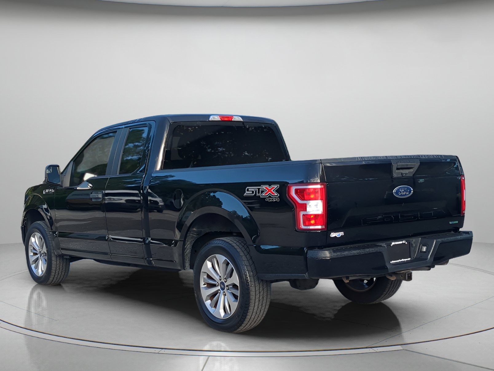 Certified 2018 Ford F150 XL w/ Equipment Group 101A Mid AWD/4WD image 42