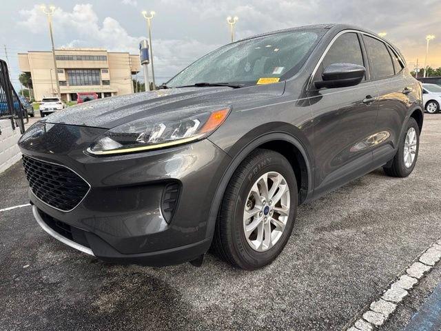 Certified 2020 Ford Escape SE FWD image 2