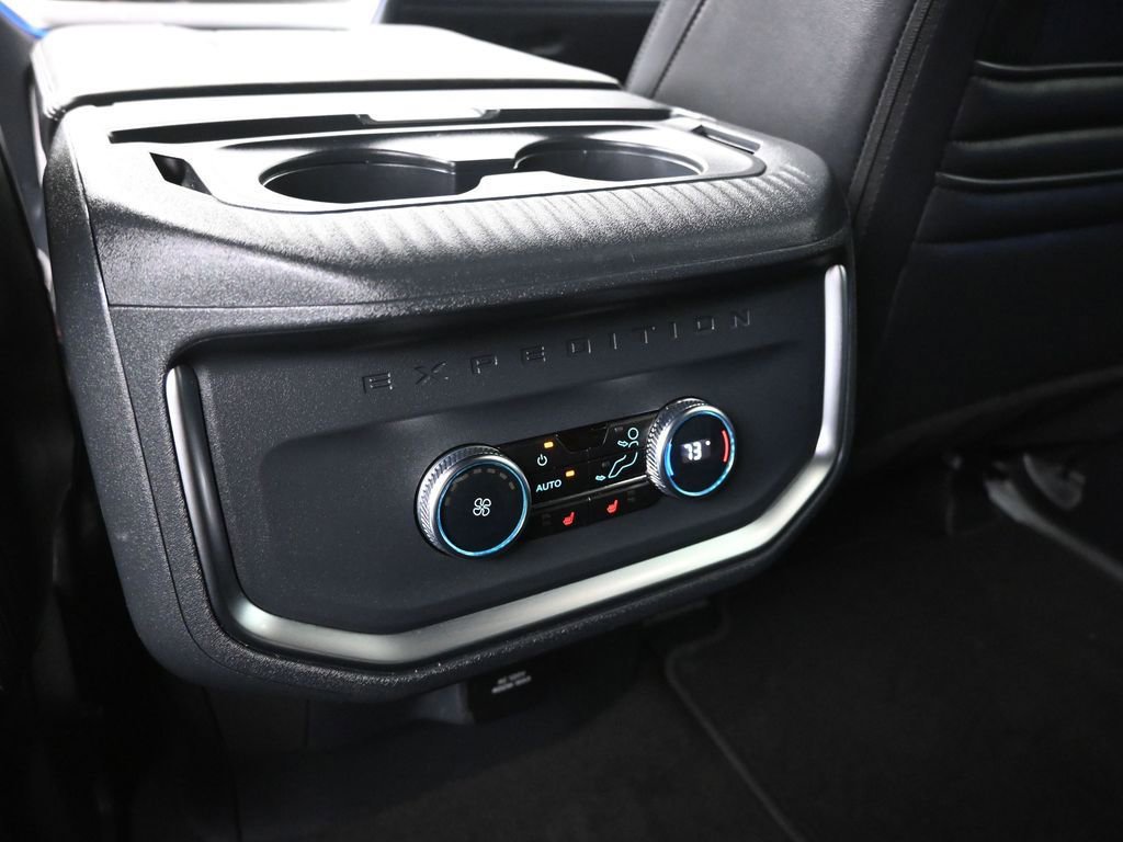 Certified 2025 Ford Expedition Max Platinum w/ Stealth Performance Package image 45