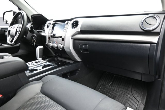 Used 2020 Toyota Tundra SR5 w/ SR5 Upgrade Package AWD/4WD image 25