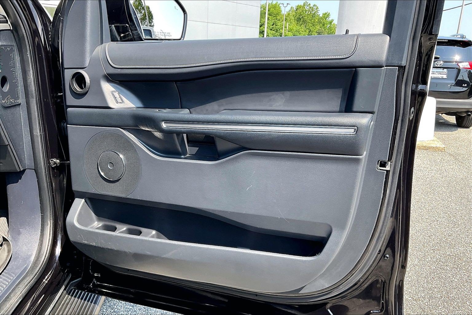 Certified 2024 Ford Expedition XLT AWD/4WD image 22