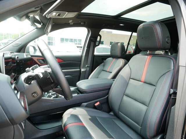 Used 2025 Chevrolet Traverse RS w/ LPO, Floor Liner Package AWD/4WD image 15