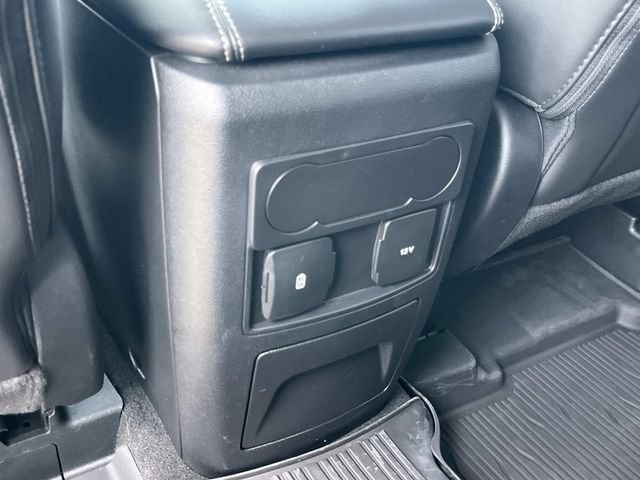 Certified 2023 Ford Explorer XLT w/ Equipment Group 202A AWD/4WD image 18