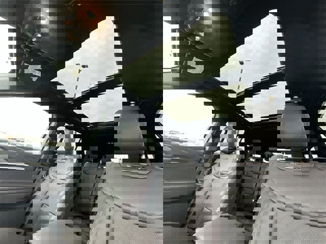 Certified 2025 Ford Explorer Platinum image 23