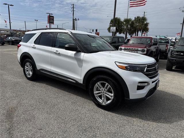 Certified 2023 Ford Explorer XLT w/ Equipment Group 202A image 7