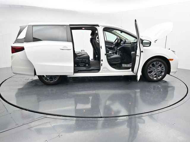 Used 2025 Honda Odyssey Touring image 36