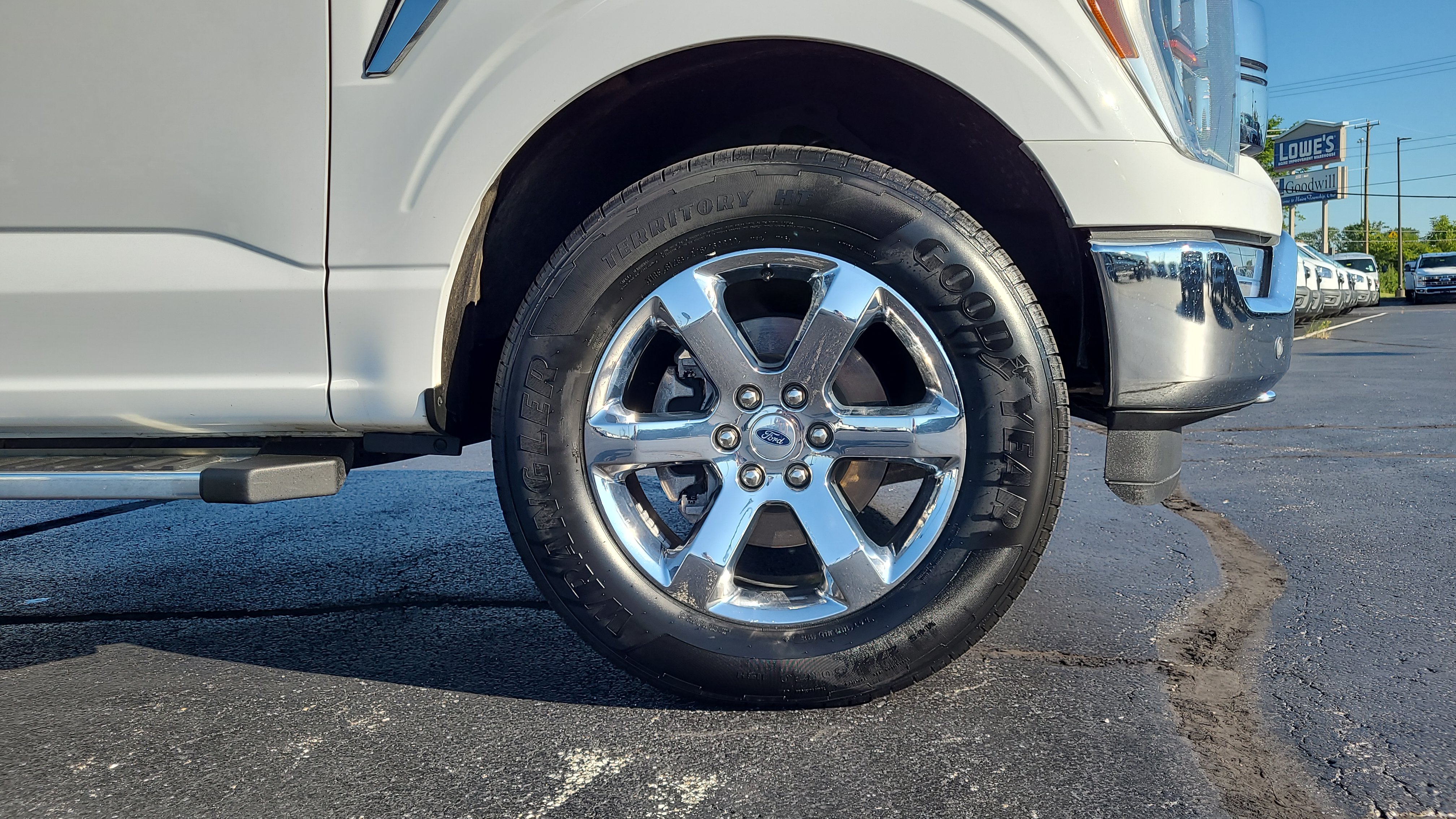 Certified 2023 Ford F150 Lariat w/ Equipment Group 502A High AWD/4WD image 10