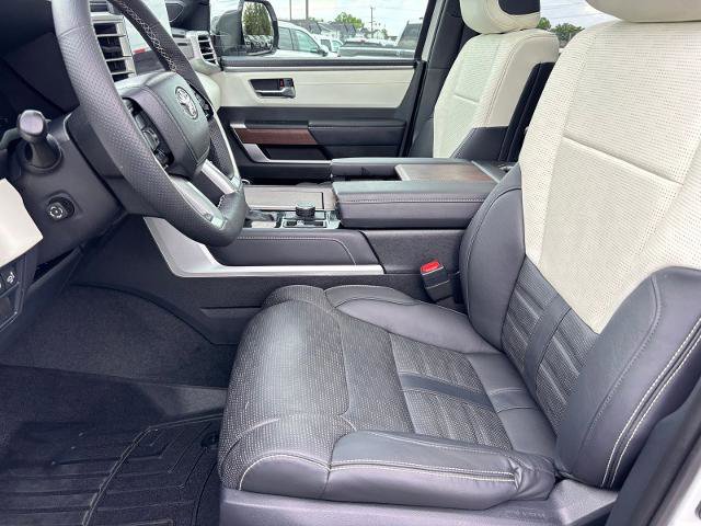 Used 2025 Toyota Sequoia Capstone AWD/4WD image 20