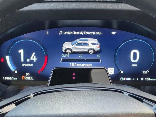 Certified 2025 Ford Explorer Platinum w/ Ultimate Package image 13