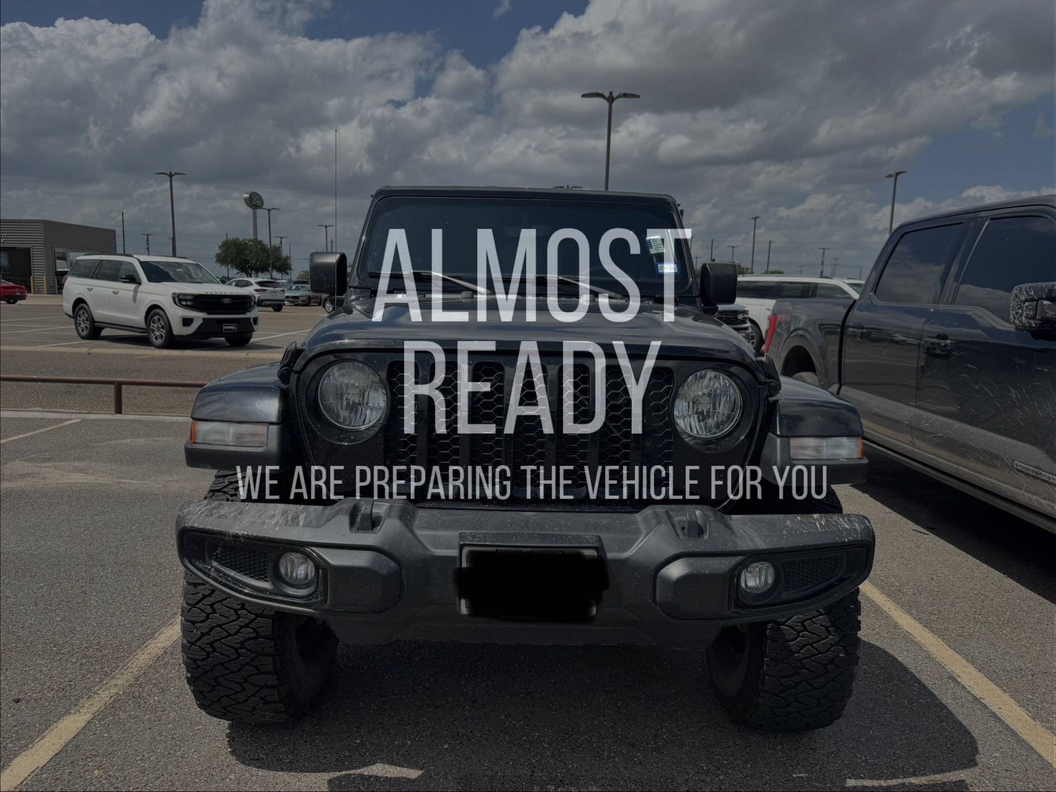 Used 2023 Jeep Gladiator Mojave AWD/4WD image 1
