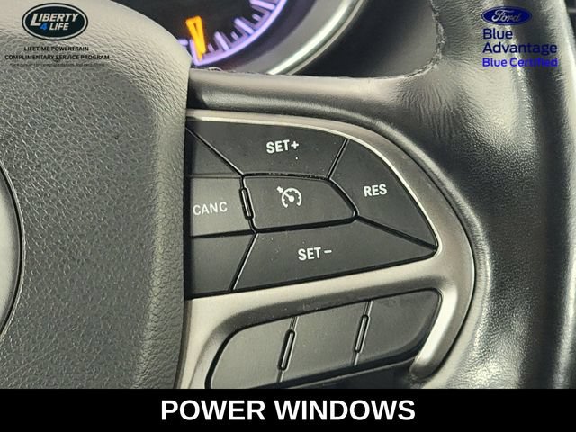Used 2020 Jeep Grand Cherokee Altitude AWD/4WD image 27