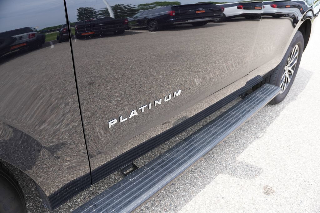 Certified 2025 Ford Expedition Platinum AWD/4WD image 14