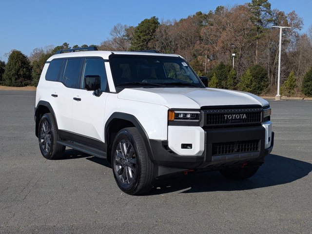 Used 2025 Toyota Land Cruiser image 2