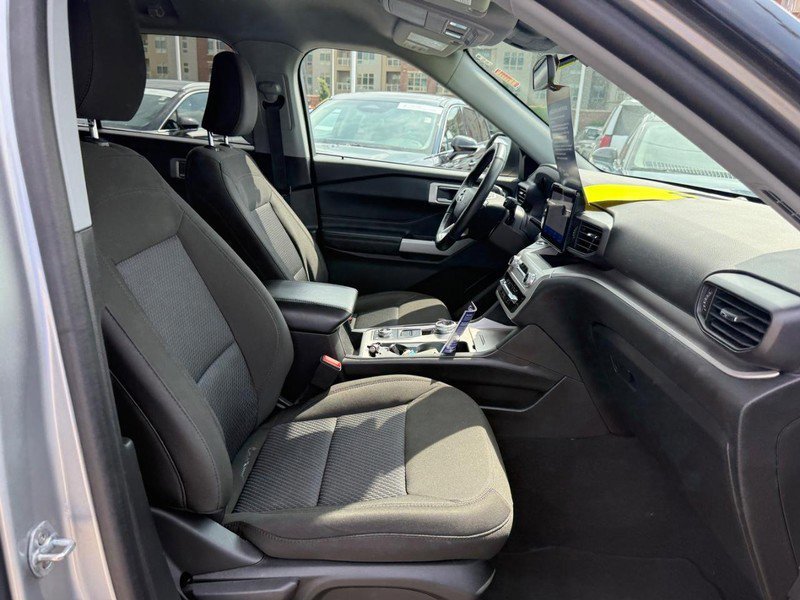 Certified 2022 Ford Explorer XLT image 9