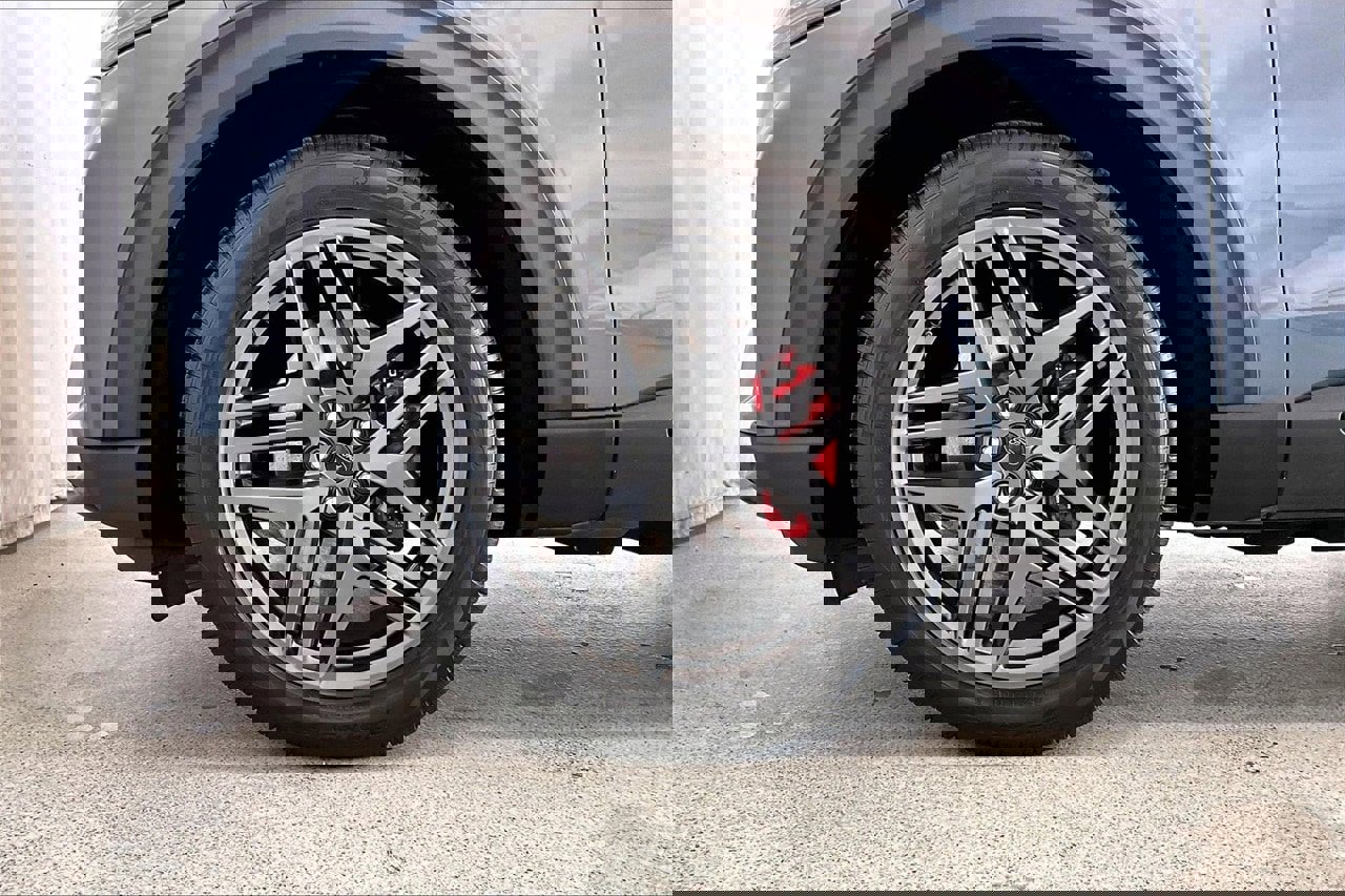 Certified 2025 Ford Explorer ST image 12