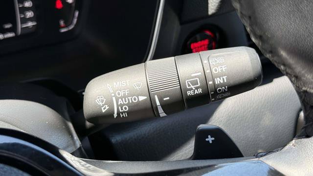 Used 2025 Honda Pilot Elite image 16