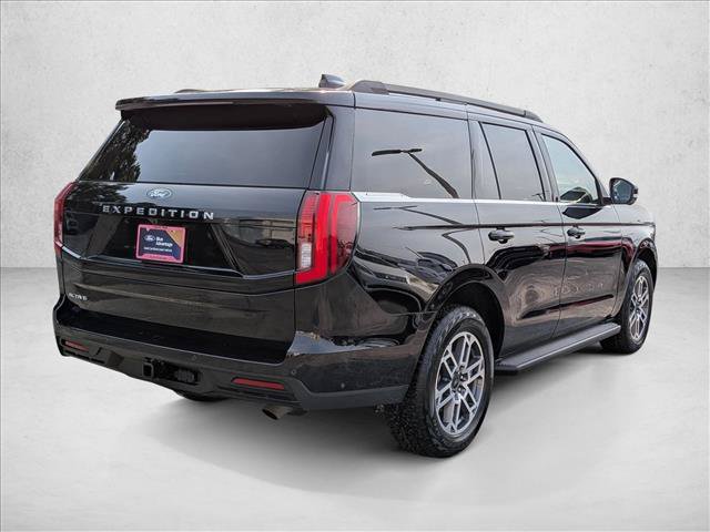 Certified 2025 Ford Expedition Active AWD/4WD image 5