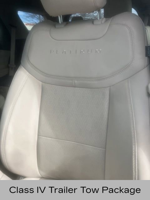 Certified 2023 Ford Explorer Platinum w/ Technology Package image 3