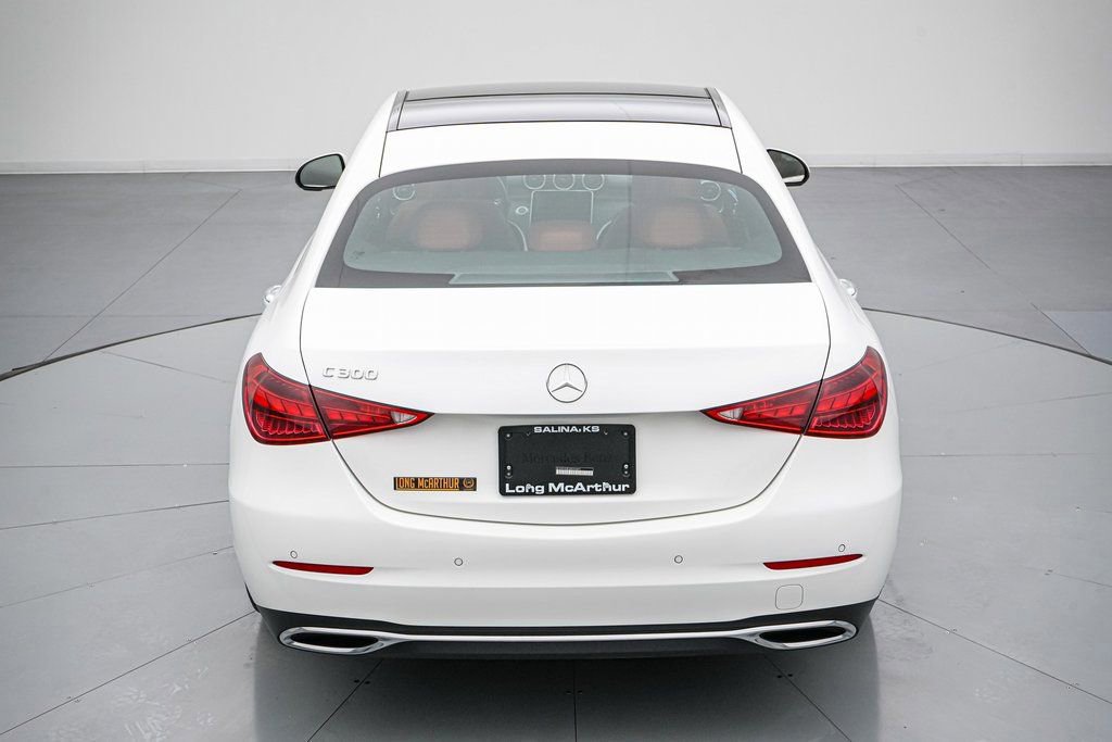 Used 2025 Mercedes-Benz C 300 Sedan image 4