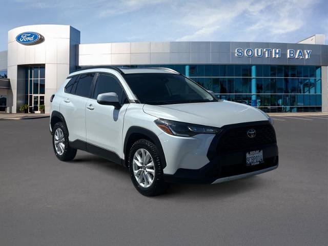 Used 2022 Toyota Corolla Cross LE w/ Moonroof Package FWD image 7