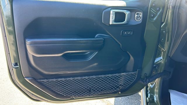 Used 2021 Jeep Wrangler Unlimited Rubicon image 16