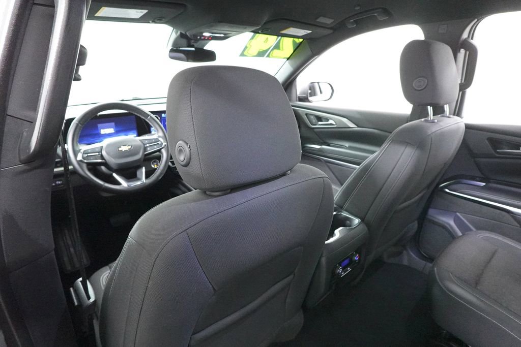 Used 2024 Chevrolet Traverse LT image 24