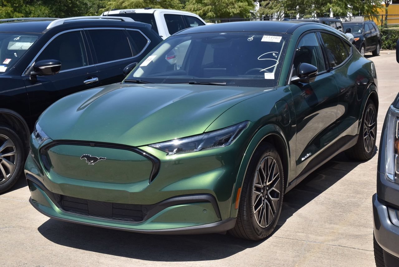 Certified 2025 Ford Mustang Mach-E Premium AWD/4WD image 2