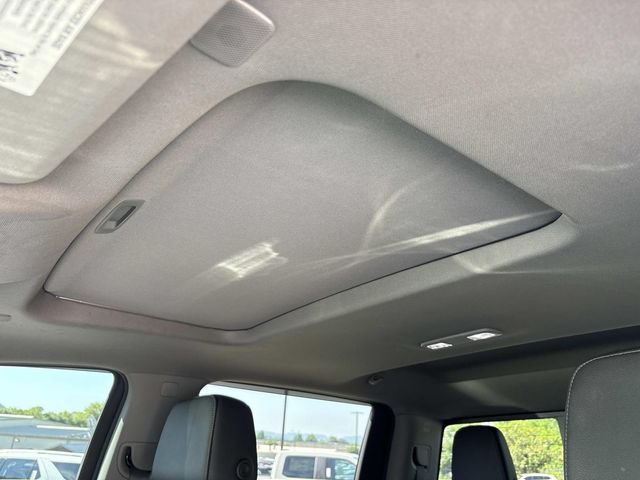 Used 2021 Chevrolet Silverado 1500 LTZ AWD/4WD image 29