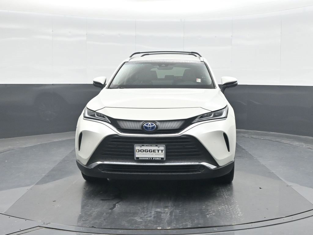 Used 2022 Toyota Venza XLE image 10