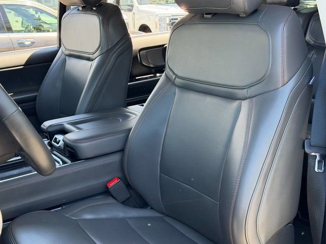 Certified 2025 Ford Expedition Max Active AWD/4WD image 6