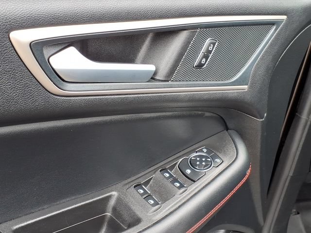 Certified 2024 Ford Edge ST-Line AWD/4WD image 14