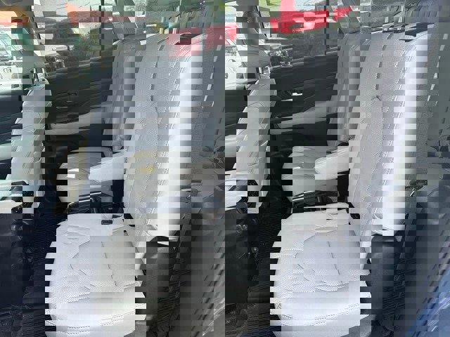 Used 2025 Toyota Grand Highlander AWD image 18