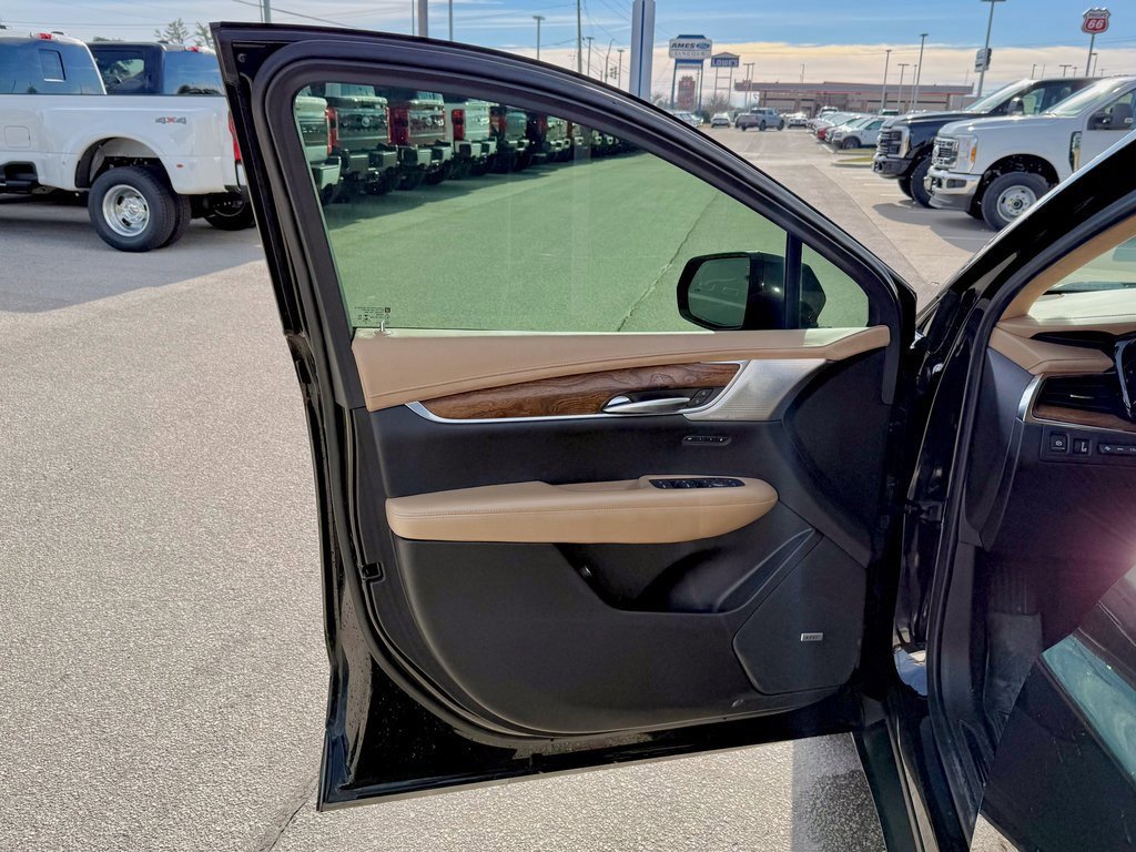 Used 2020 Cadillac XT5 Sportv w/ Platinum Package image 12