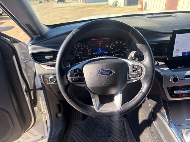 Certified 2021 Ford Explorer XLT w/ Equipment Group 202A AWD/4WD image 13