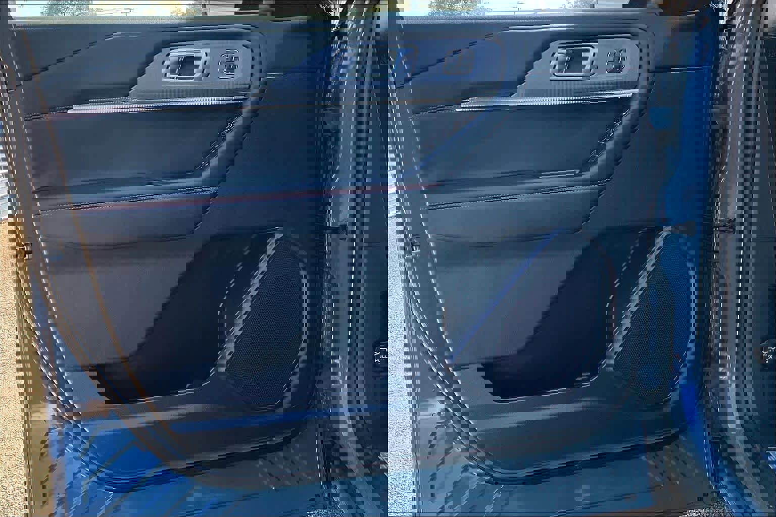 Certified 2025 Ford Explorer ST-Line w/ Premium Package image 23