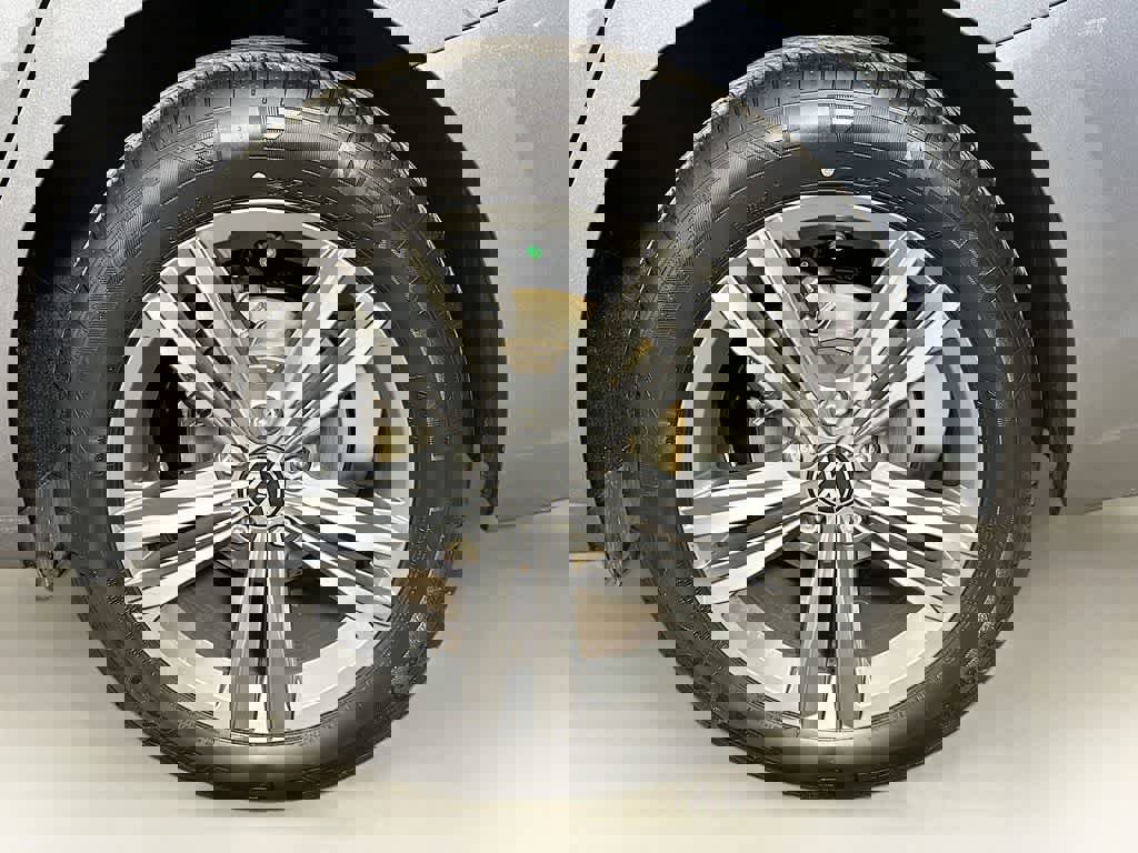 Used 2024 Volkswagen Jetta SE image 11