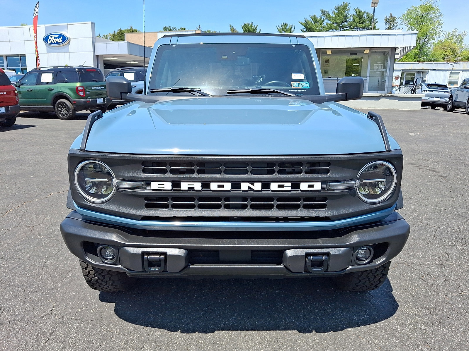 Certified 2022 Ford Bronco Black Diamond image 7