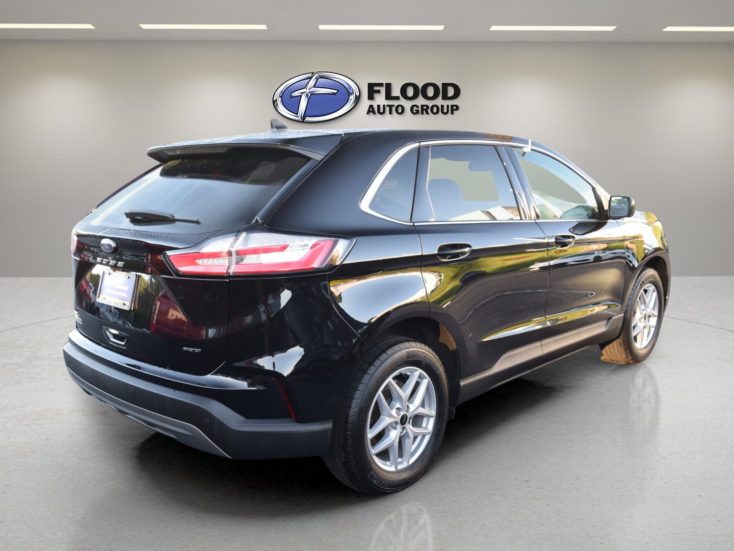 Certified 2024 Ford Edge SEL w/ Convenience Package AWD/4WD image 4