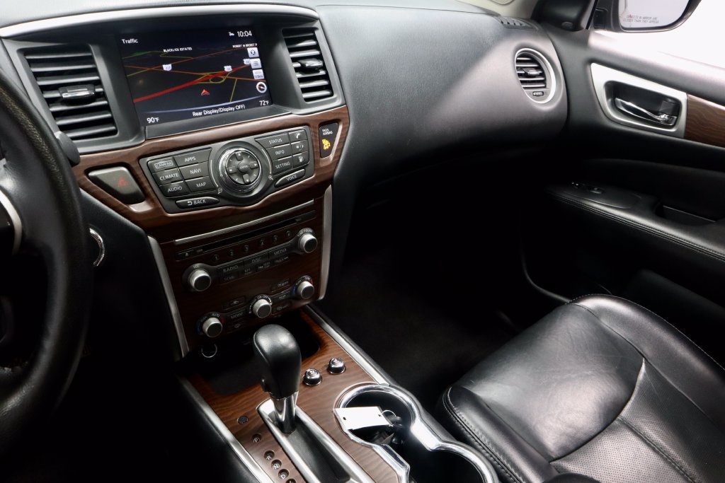 Used 2020 Nissan Pathfinder Platinum AWD/4WD image 32