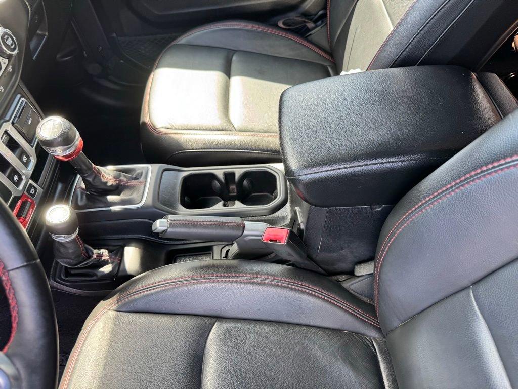 Used 2018 Jeep Wrangler Rubicon AWD/4WD image 16