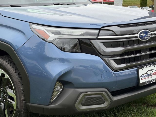 Used 2025 Subaru Forester Limited AWD/4WD image 8