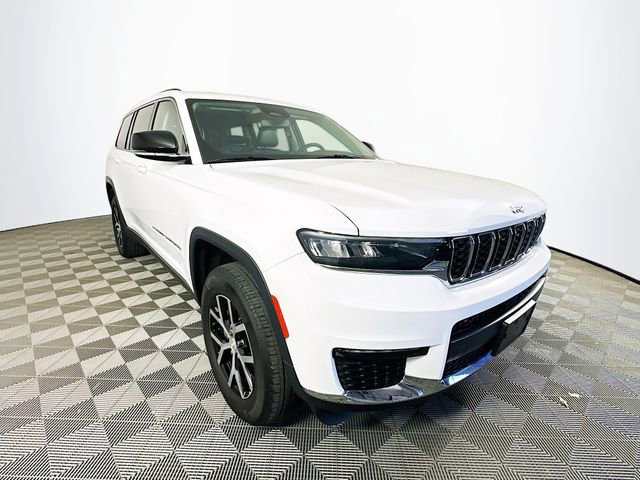 Used 2023 Jeep Grand Cherokee L Limited AWD/4WD image 4